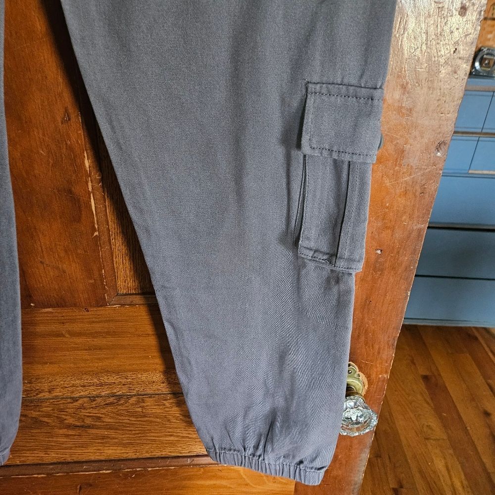 Mens Gray Cargo Pants Size L Drawstring Waist New Without Tags 30" Wst - Picture 7 of 10